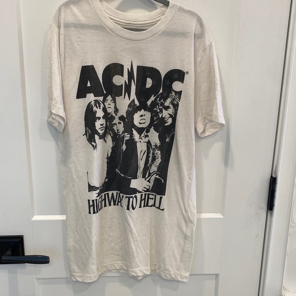AC/DC White Graphic Tee - Short Sleeve